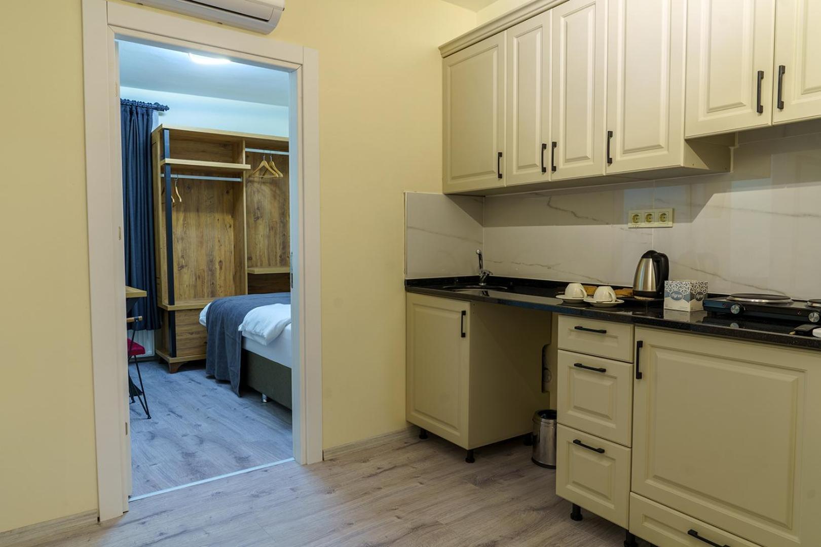 Grand 464 Hotel *
